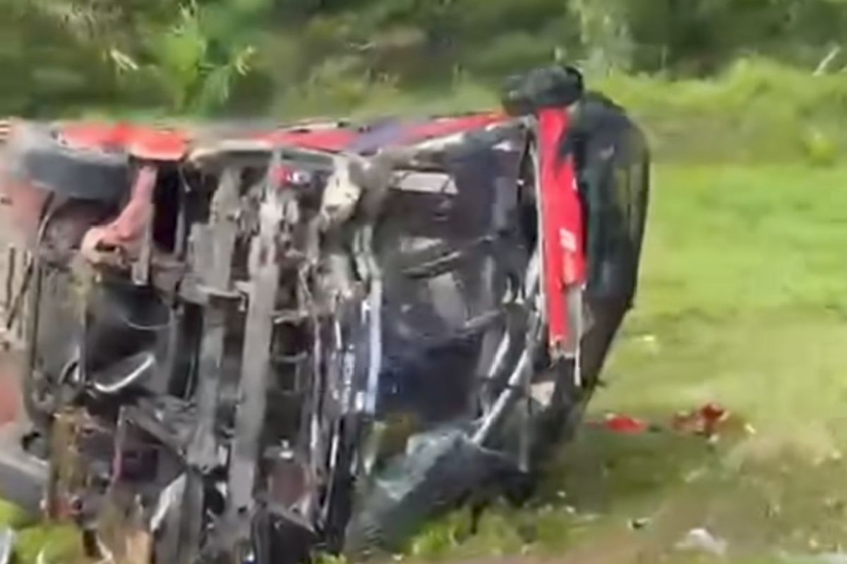 Kecelakaan Maut di Tol Kualanamu, Bus Halmahera Tabrak Pikap hingga Terguling